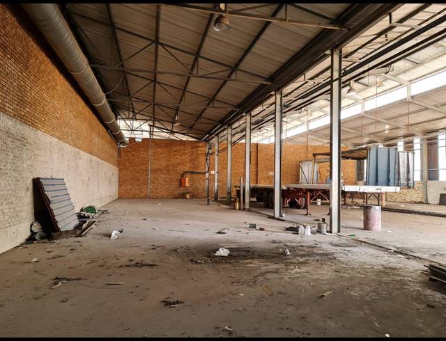 1,000M² WAREHOUSE TO LET IN WADEVILLE